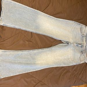 Old Navy Mid-Rise Wow Boot-Cut Jeans. Size 12, short